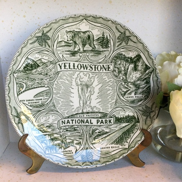 Vintage Green Transfer ware Yellowstone National Park Souvenir Plate - Picture 2 of 5